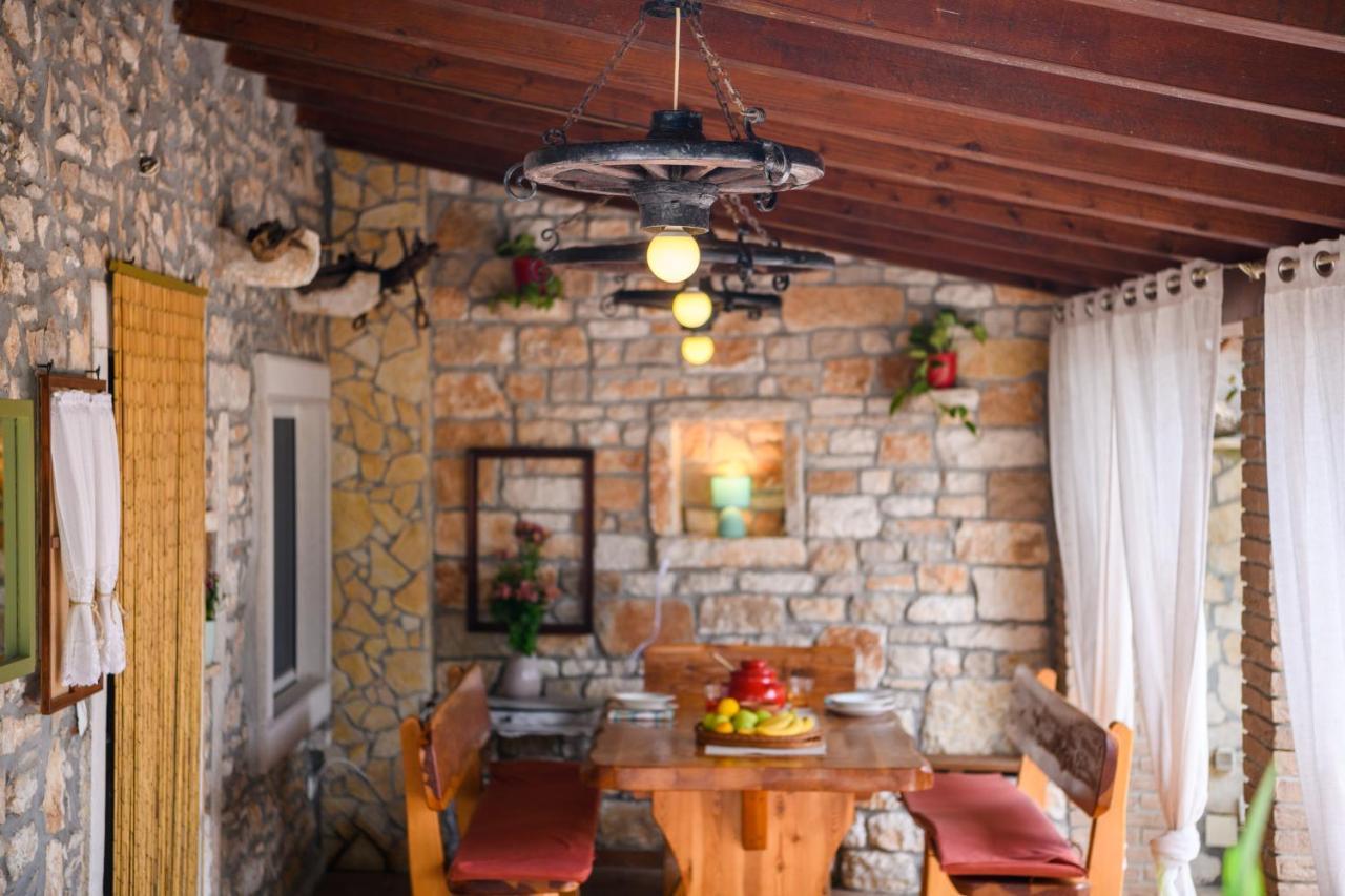 Rustic Istrian House Varesco Krnica Buitenkant foto