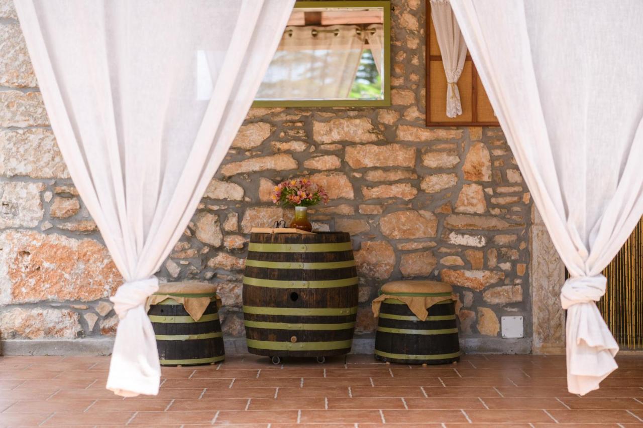 Rustic Istrian House Varesco Krnica Buitenkant foto