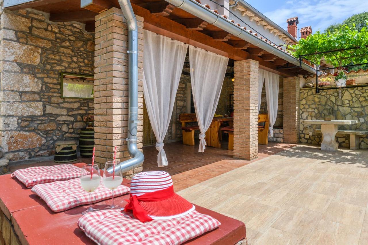 Rustic Istrian House Varesco Krnica Buitenkant foto