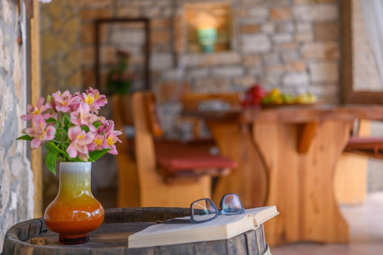 Rustic Istrian House Varesco Krnica Buitenkant foto