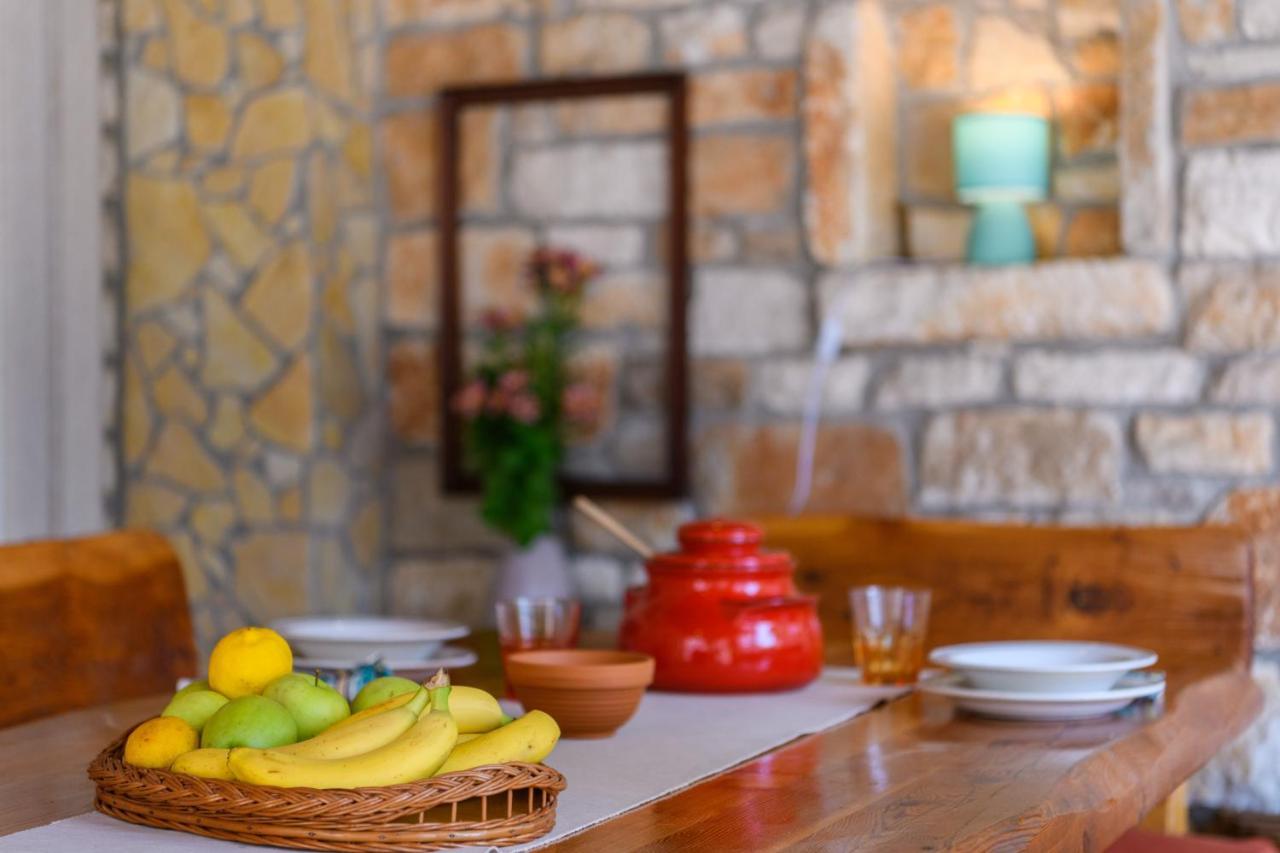 Rustic Istrian House Varesco Krnica Buitenkant foto