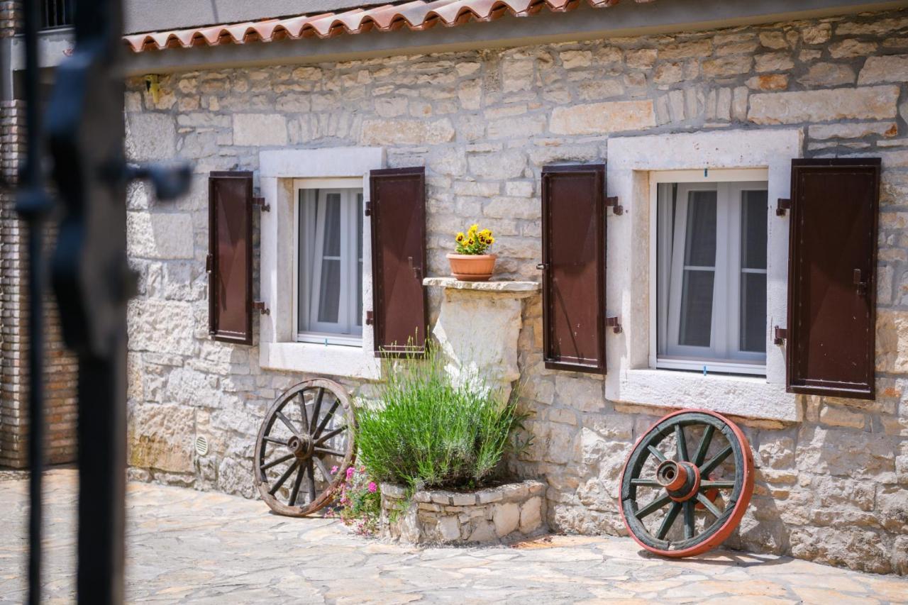 Rustic Istrian House Varesco Krnica Buitenkant foto