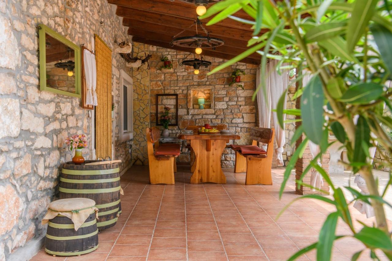 Rustic Istrian House Varesco Krnica Buitenkant foto