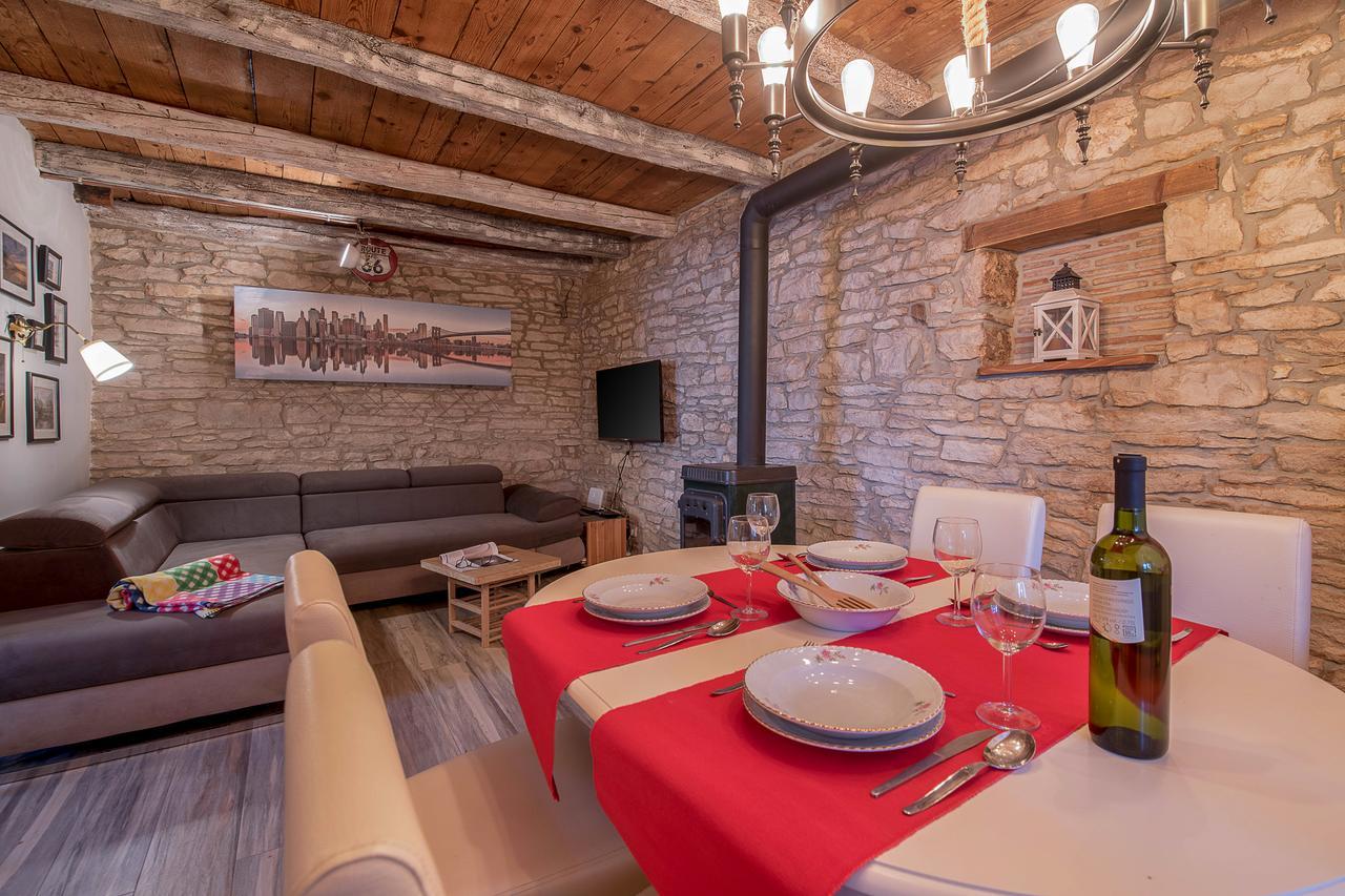 Rustic Istrian House Varesco Krnica Buitenkant foto