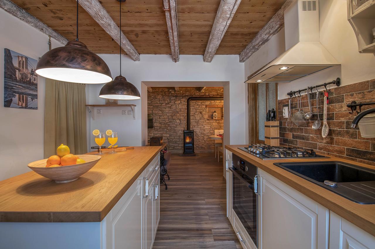 Rustic Istrian House Varesco Krnica Buitenkant foto